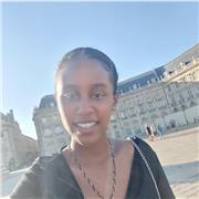English Teacher who speaks and learned English offers lesson online or at home in bordeaux, France.